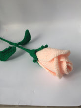 Load image into Gallery viewer, Crochet Roses