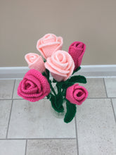 Load image into Gallery viewer, Crochet Roses
